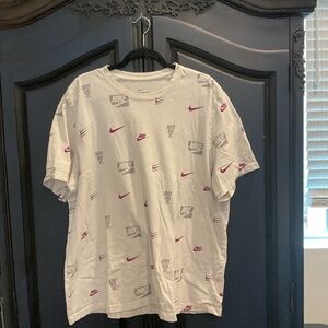 Nike T-shirt
